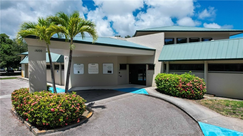 This state-of-the-art medical office condo is being sold as a - Beach Commercial for sale in Vero Beach, Florida on Beachhouse.com