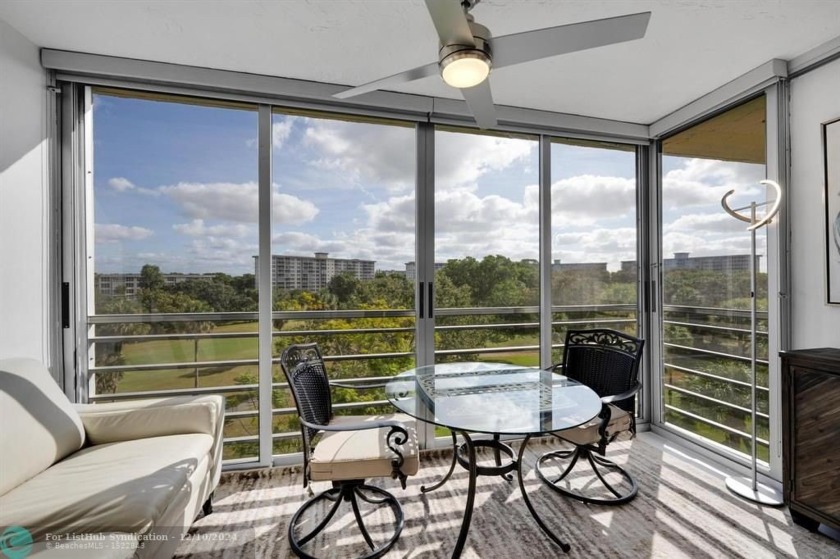 Great 2-bedroom, 2-bathroom top floor/penthouse nestled in the - Beach Condo for sale in Pompano Beach, Florida on Beachhouse.com