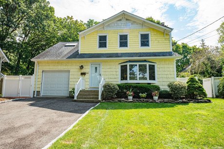 Charming and Spacious Northport Village 4 Bedroom, 2.5 Bath - Beach Home for sale in Northport, New York on Beachhouse.com