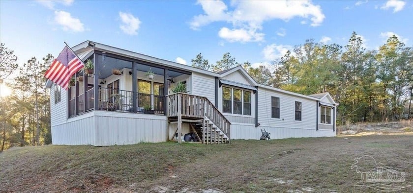 **Huge Home Fully Furnished with Lake Views and Nearly 4.5 - Beach Home for sale in Milton, Florida on Beachhouse.com