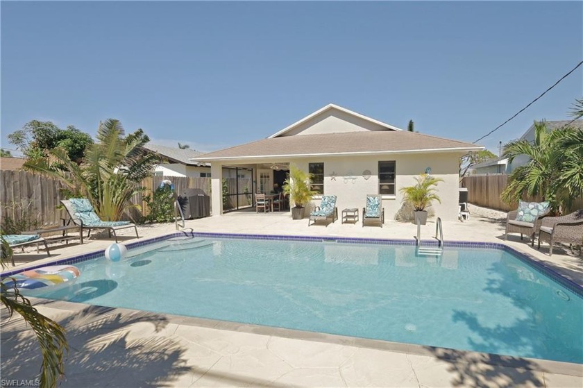 ONE OF THE MOST DESIRABLE AREAS IN NAPLES IS READY FOR - Beach Home for sale in Naples, Florida on Beachhouse.com