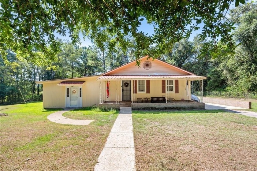 The price of PEACE, PRIVACY, SECURITY! 3 Bedroom 1 bathroom with - Beach Home for sale in Mobile, Alabama on Beachhouse.com