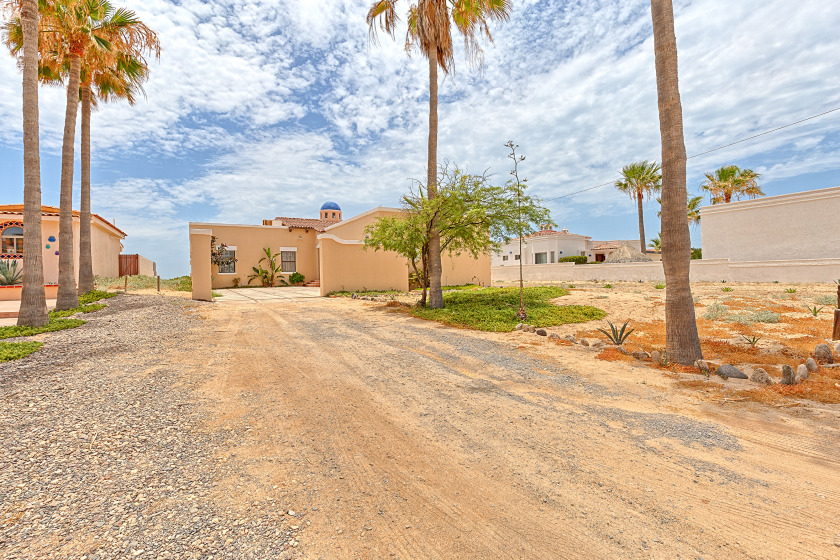 Cupula Azul Spacious beachfront home in Las Conchas with lovely - Beach Vacation Rentals in Puerto Penasco Centro, Sonora, Mexico on Beachhouse.com