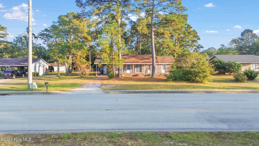 CALLING INVESTORS AND DIY'ers for this excellent opportunity in - Beach Home for sale in Shallotte, North Carolina on Beachhouse.com