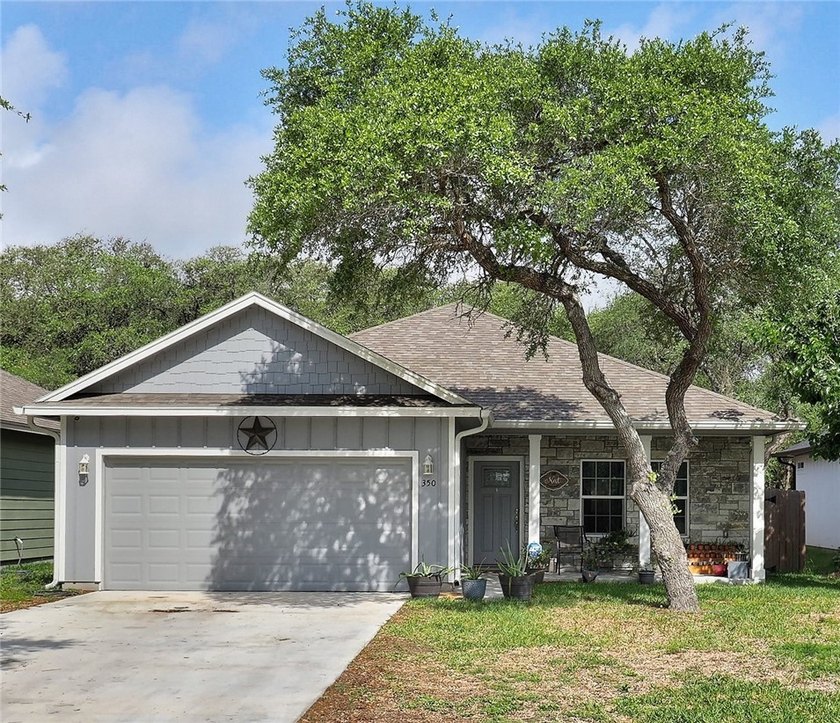 Discover a standout property featuring a 3-bedroom, 2 bath main - Beach Home for sale in Aransas Pass, Texas on Beachhouse.com