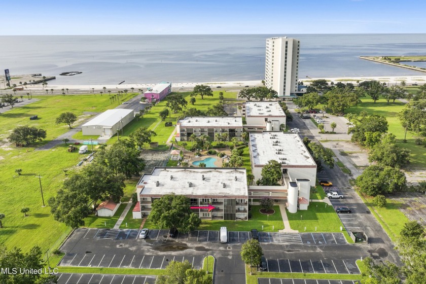 This beautifully appointed unit has been a full time residence - Beach Condo for sale in Biloxi, Mississippi on Beachhouse.com