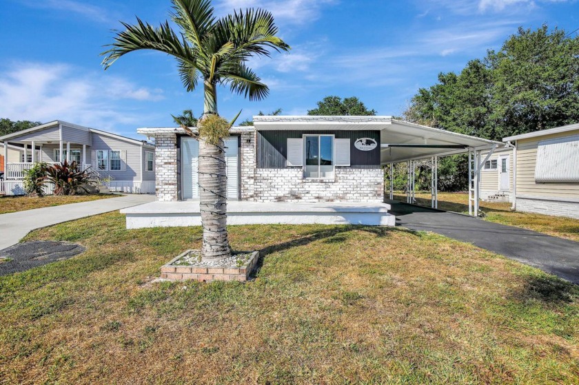 Fully renovated from A to Z--This stunning turn-key, fully - Beach Home for sale in Davie, Florida on Beachhouse.com