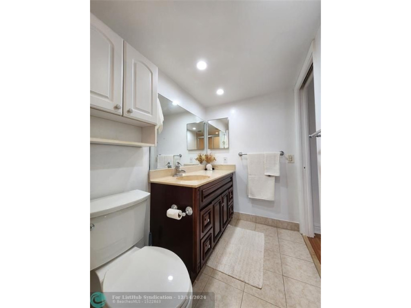 Spacious 2-bedroom 2 bath ALL AGES condo in the gated community - Beach Condo for sale in Lauderdale Lakes, Florida on Beachhouse.com