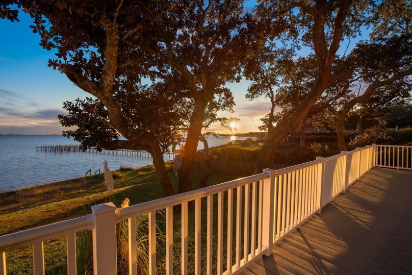 GET IN THE BOAT and CRUISE TO DESTIN or PENSACOLA BEACH! PERFECT - Beach Home for sale in Navarre, Florida on Beachhouse.com