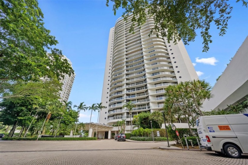 Located in the exclusive Williams Island, this apartment offers - Beach Condo for sale in Aventura, Florida on Beachhouse.com