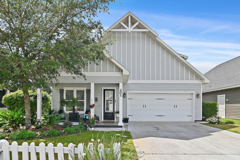 Welcome to easy coastal living in Paradise Cove--just minutes - Beach Home for sale in Santa Rosa Beach, Florida on Beachhouse.com