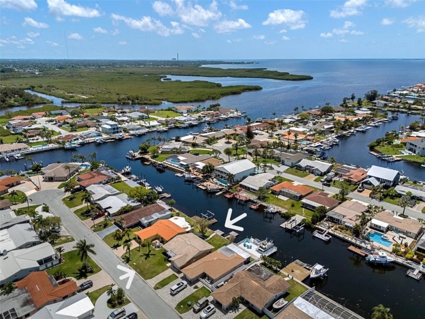 One or more photo(s) has been virtually staged. Start your - Beach Home for sale in New Port Richey, Florida on Beachhouse.com
