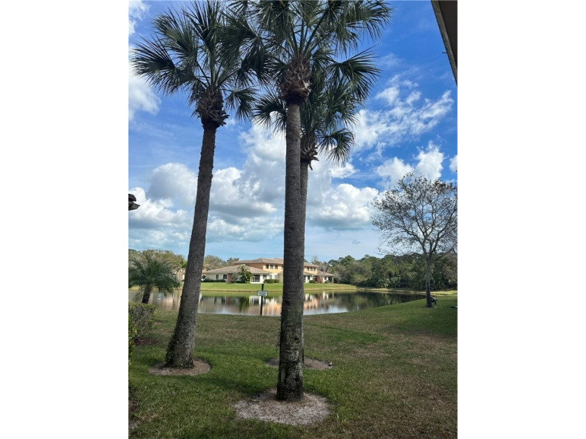 Very nice townhouse with lake views in the quiet gated community - Beach Home for sale in Vero Beach, Florida on Beachhouse.com