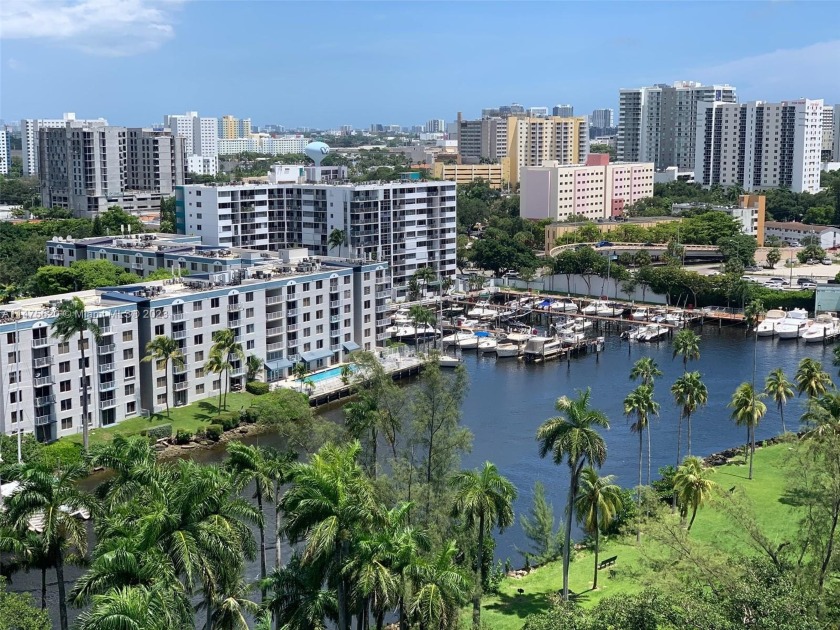 AMAZING RIVER VIEW FROM THIS HIGH RISE CONDO.RIVER FRONT TOWER - Beach Condo for sale in Miami, Florida on Beachhouse.com