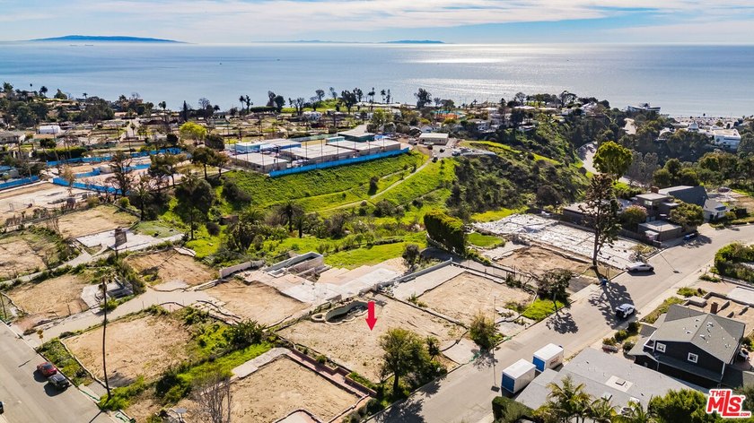 Exceptional opportunity to build in a desirable Pacific - Beach Lot for sale in Pacific Palisades, California on Beachhouse.com