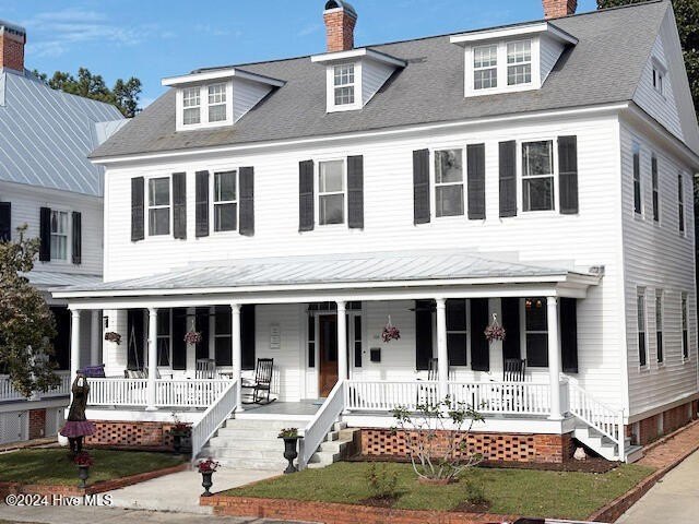 TWO HISTORIC HOMES! 

WOW! A stunning Colonial Revival home - Beach Home for sale in New Bern, North Carolina on Beachhouse.com