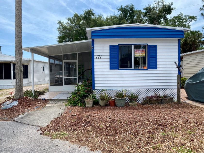 This is a very appealing 1 bedroom, 1 bath FULLY furnished home - Beach Home for sale in Titusville, Florida on Beachhouse.com