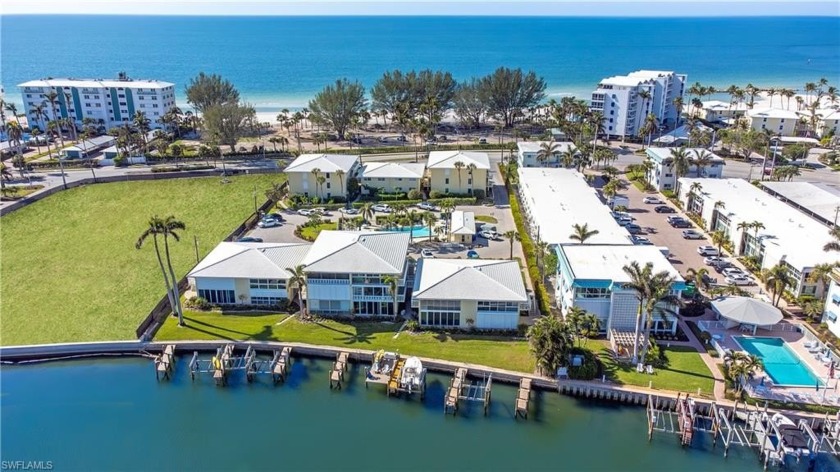 Completely Remodeled in 2024, this elegant 1175 SF 2 bed, 2 bath - Beach Home for sale in Naples, Florida on Beachhouse.com