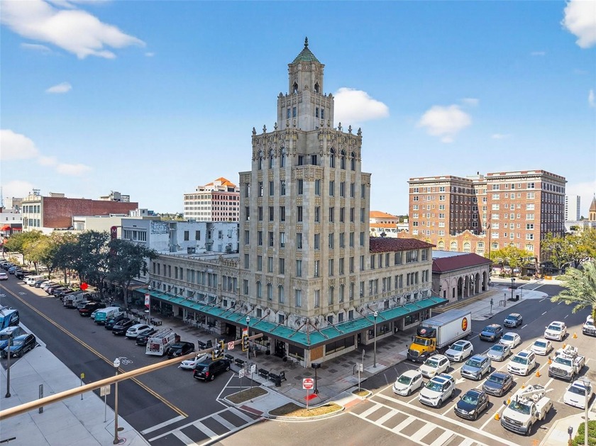 One or more photo(s) has been virtually staged. Step into a - Beach Condo for sale in St. Petersburg, Florida on Beachhouse.com