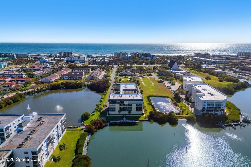 WELCOME TO YOUR DREAM RIVERFRONT COMMUNITY CONDOMINIUM! This - Beach Condo for sale in Cocoa Beach, Florida on Beachhouse.com