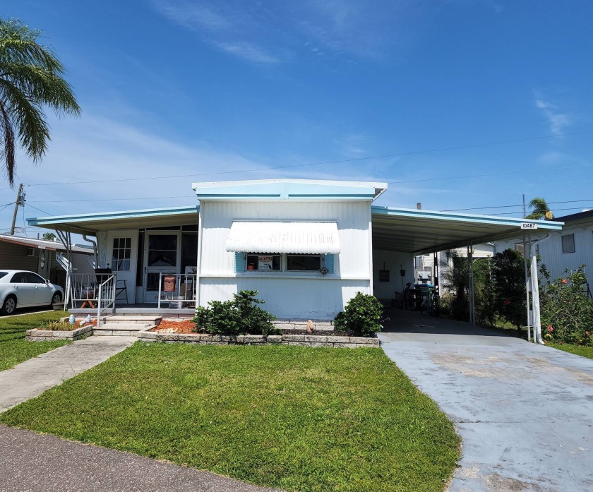 This beautiful home is very spacious and so very inviting! - Beach Home for sale in St. Petersburg, Florida on Beachhouse.com