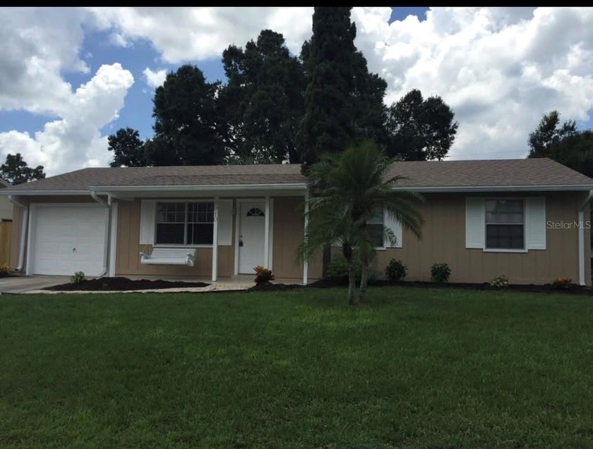 GREAT LOCATION  IN THE LAKE SARASOTA NEIGHBORHOOD. THIS 3 BED 1 - Beach Home for sale in Sarasota, Florida on Beachhouse.com