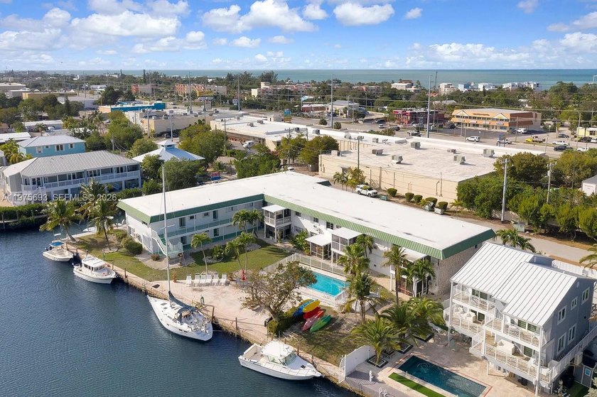 Turnkey island getaway in the heart of Marathon! This charming - Beach Condo for sale in Marathon, Florida on Beachhouse.com