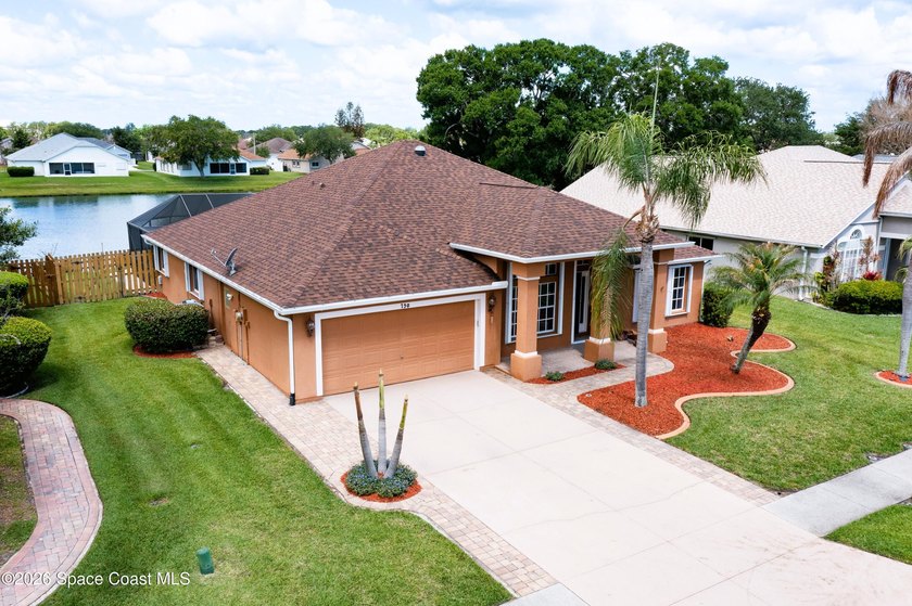 Beautiful 4 Bedroom, Lakefront Pool Home In Prime West Melbourne - Beach Home for sale in West Melbourne, Florida on Beachhouse.com