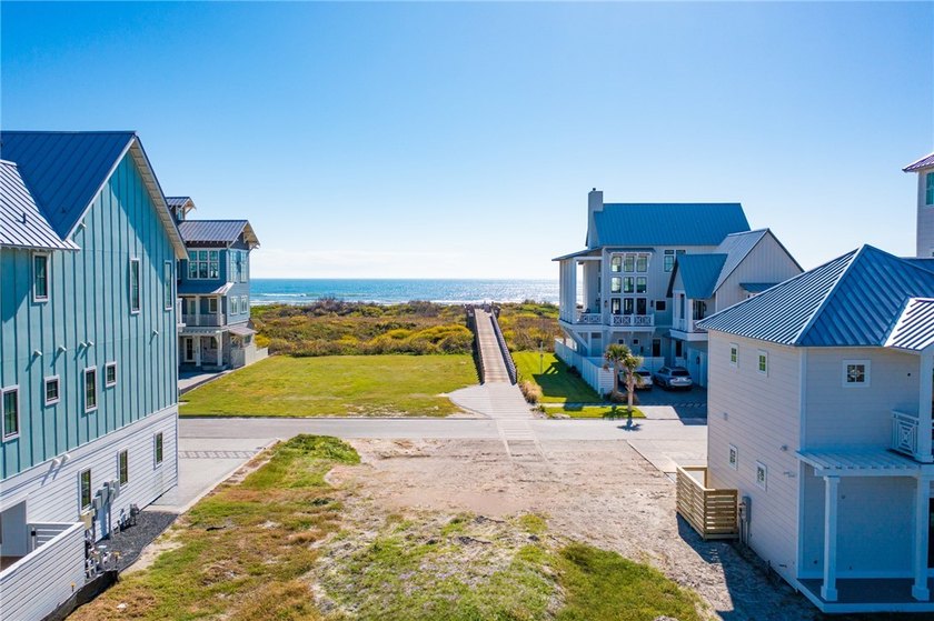 Premier sprawling ocean view lot on the highly sought-after - Beach Lot for sale in Port Aransas, Texas on Beachhouse.com