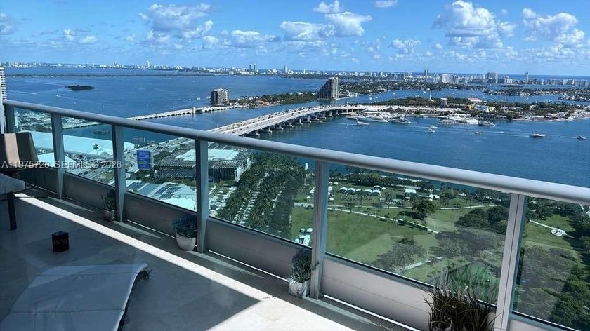 This beautiful unit on the 37th floor of the prestigious 900 - Beach Condo for sale in Miami, Florida on Beachhouse.com