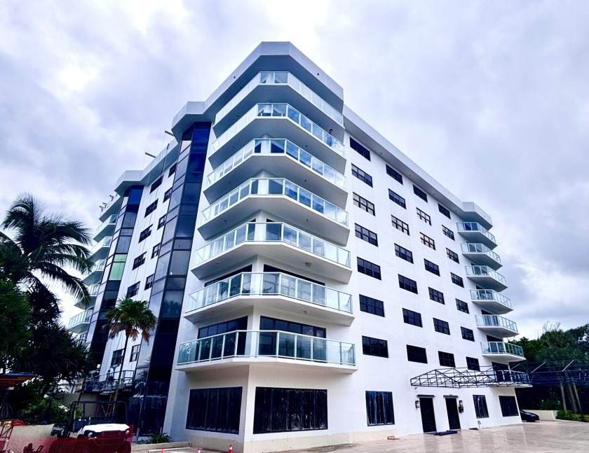 OCEAN VIEWS - OCEANFRONT BUILDING - PRIVATE BEACH ACCESS - - Beach Condo for sale in Highland Beach, Florida on Beachhouse.com