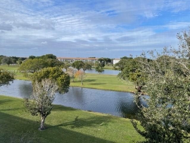 EXTRAORDINARLY BEAUTIFUL VIEW TO CANAL AND LAKE!  Completely - Beach Condo for sale in Pembroke Pines, Florida on Beachhouse.com