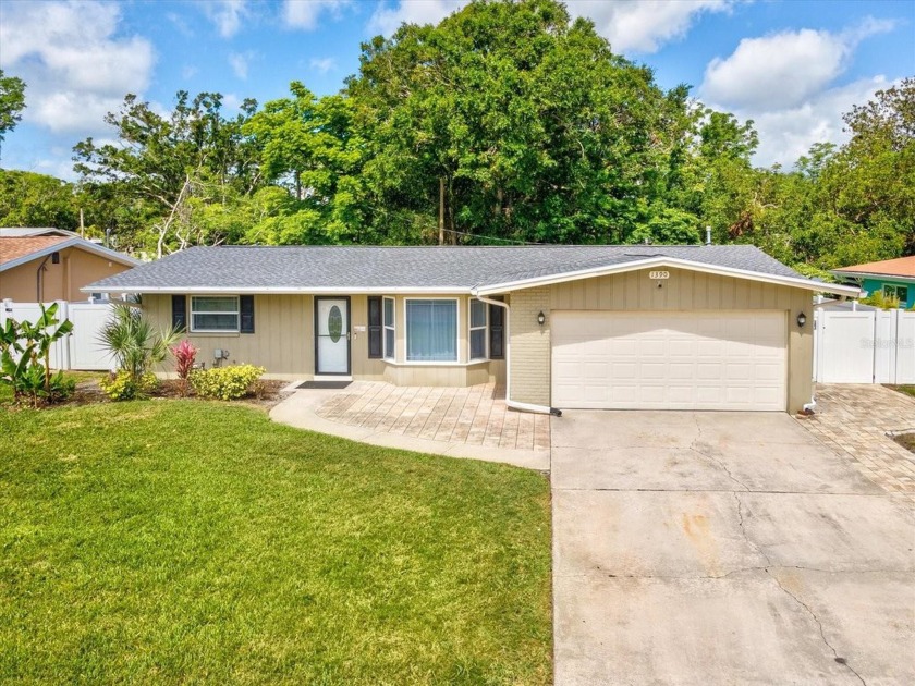 One or more photo(s) has been virtually staged. PRICE - Beach Home for sale in Clearwater, Florida on Beachhouse.com