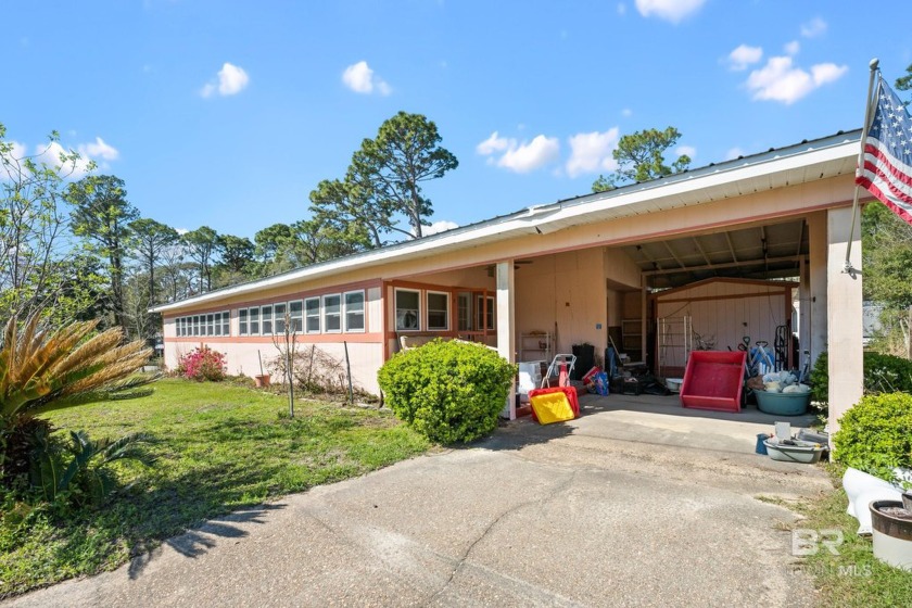 Tired of small lots????  Double lot for sale!!!  3 bedroom/3 - Beach Home for sale in Lillian, Alabama on Beachhouse.com