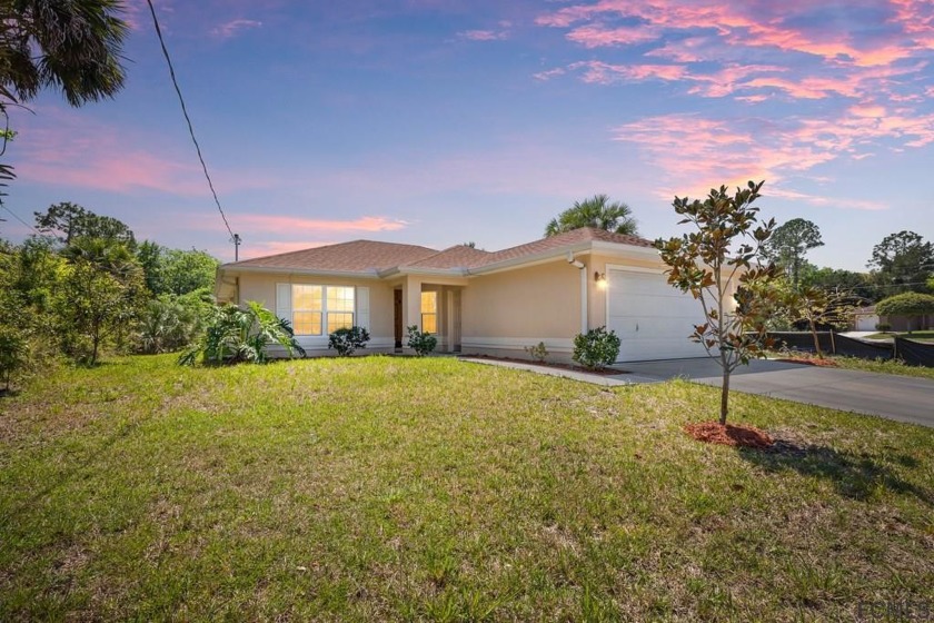 Absolutely amazing 2019 like new Canal home in a desirable C - Beach Home for sale in Palm Coast, Florida on Beachhouse.com