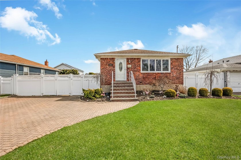 Welcome to 3341 Elliott Blvd in the Ocean Harbor area which is - Beach Home for sale in Oceanside, New York on Beachhouse.com