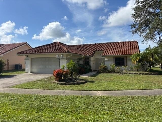 3/2 single family home on a corner lot. Pool and much more. Just - Beach Home for sale in Boynton Beach, Florida on Beachhouse.com