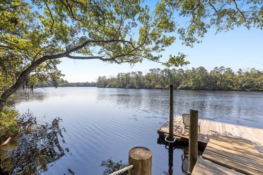 Lower Ochlockonee River getaway. This well built 2650 sqft 3 - Beach Home for sale in Sopchoppy, Florida on Beachhouse.com