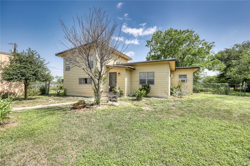 This 3-bedroom, 2 1/2 bathroom home at 11568 Up River Road - Beach Home for sale in Corpus Christi, Texas on Beachhouse.com