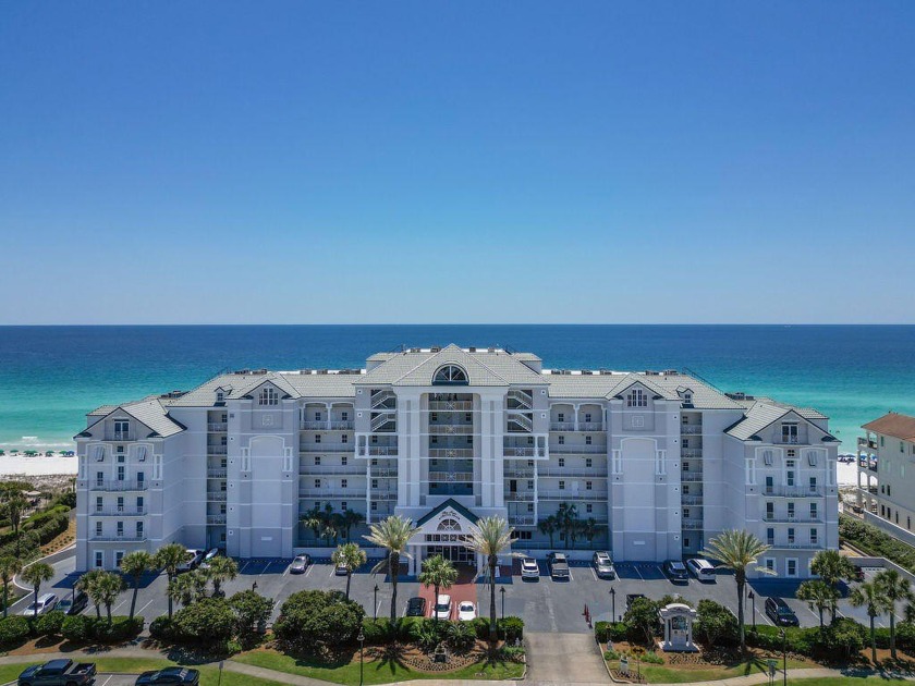 This 2 bedroom, 2 bath gulf front unit offers the perfect - Beach Condo for sale in Destin, Florida on Beachhouse.com