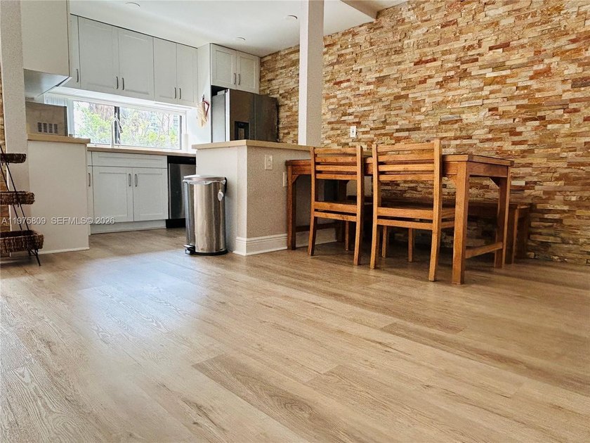 BEST LOCATION!!! INVESTORS (min 6mo it can be rented - Beach Condo for sale in Sunny Isles Beach, Florida on Beachhouse.com