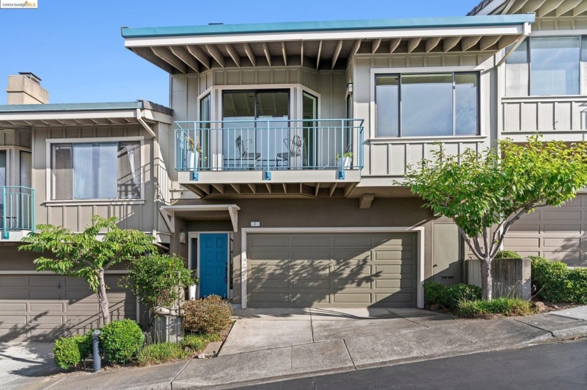 Discover this beautiful 3-bedroom, 2.5-bath home nestled in the - Beach Townhome/Townhouse for sale in Oakland, California on Beachhouse.com