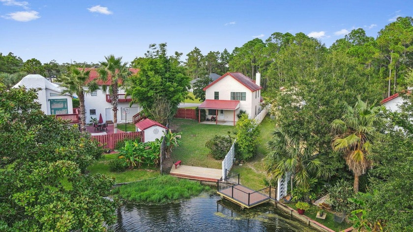 Affordable and move-in ready! This gem is located in a - Beach Home for sale in Gulf Breeze, Florida on Beachhouse.com