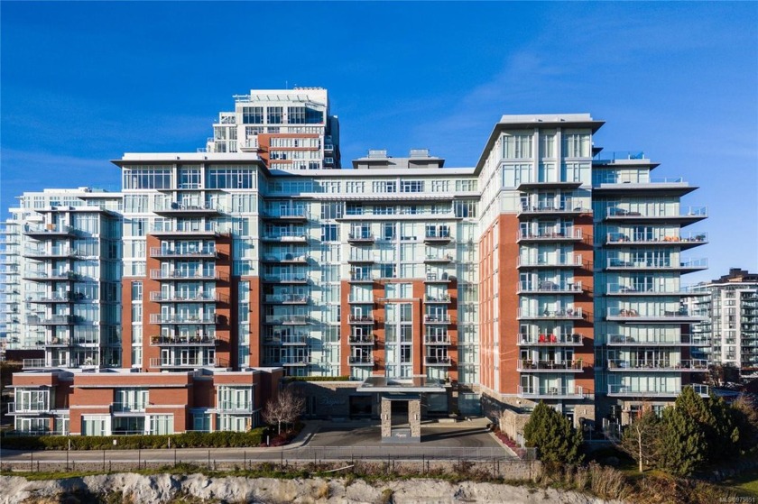 Gorgeous 2 bed 2 bath corner unit with stunning views of the - Beach Condo for sale in Victoria,  on Beachhouse.com