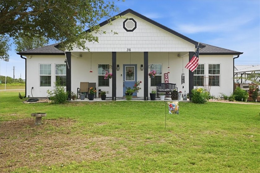 Beautiful home on three lots in Holiday Beach, West. Open floor - Beach Home for sale in Rockport, Texas on Beachhouse.com