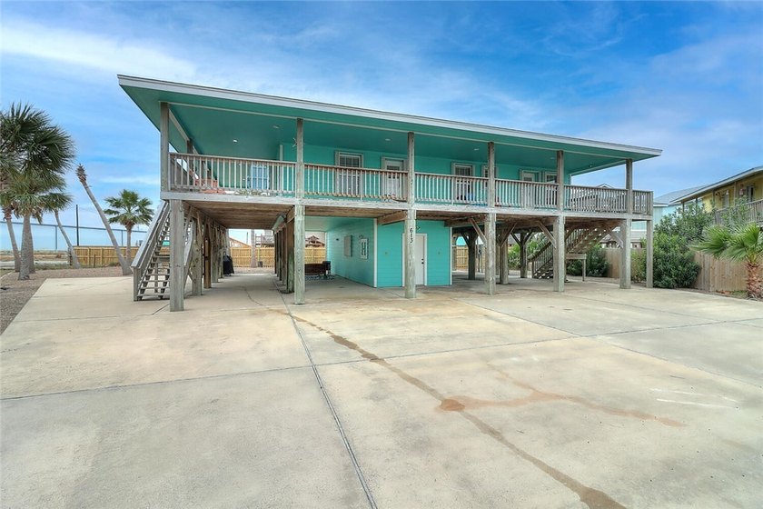 Welcome to your perfect coastal escape at 613 Pelican Circle in - Beach Home for sale in Port Aransas, Texas on Beachhouse.com