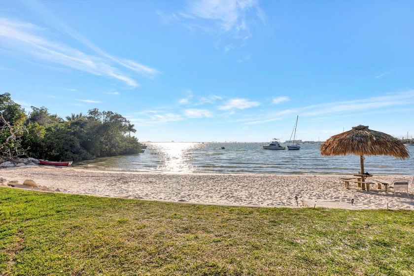 Move-In Ready Coastal Retreat in Bermuda Bay Beach & Racquet - Beach Condo for sale in St. Petersburg, Florida on Beachhouse.com