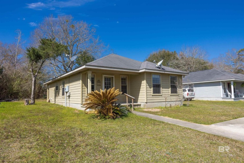 3-bedroom, 2-bathroom single-story home in one of the best - Beach Home for sale in Lillian, Alabama on Beachhouse.com