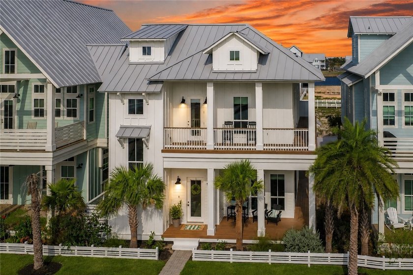 A REMARKABLE LAKESIDE RETREAT IN THE HEART OF CINNAMON SHORE - Beach Home for sale in Port Aransas, Texas on Beachhouse.com