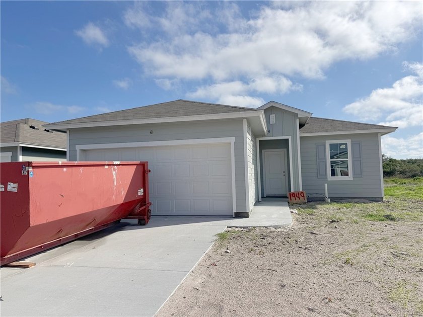 The 1949 Topwater is a highly sought-after 3-bedroom, 2.5-bath - Beach Home for sale in Aransas Pass, Texas on Beachhouse.com